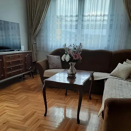 Luxury بال