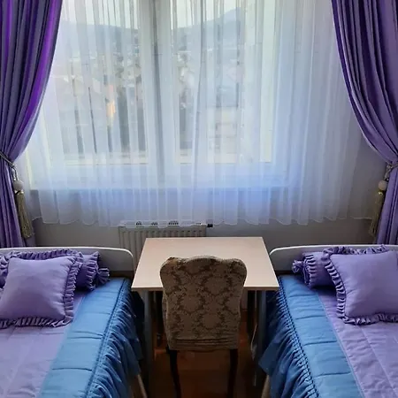 Luxury بال